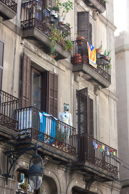 Barcelona with Kids: Barri Gotic | Family Travel